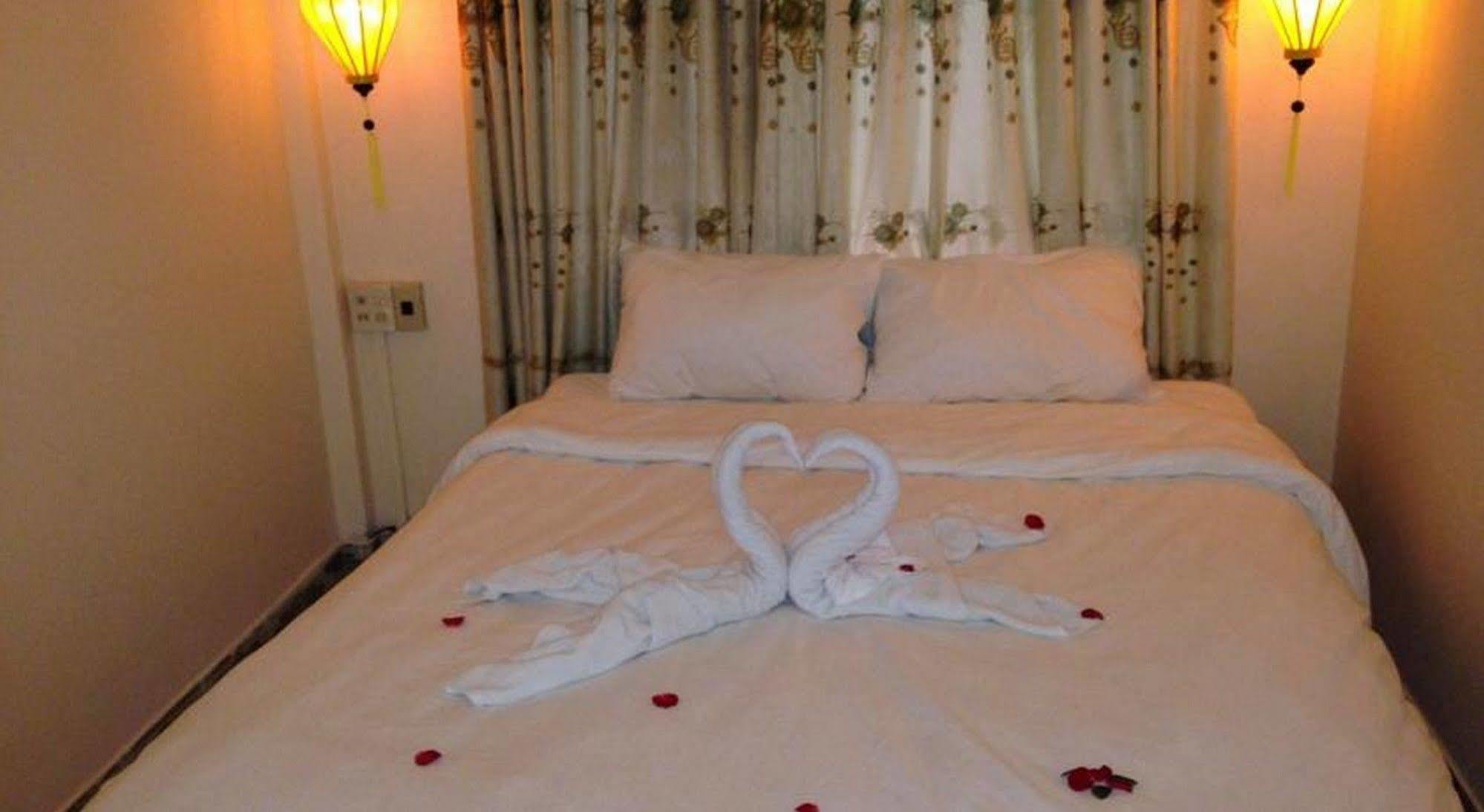 Hue Four Seasons Homestay Extérieur photo